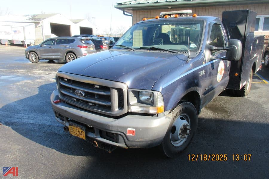 Image of Ford F-350 Primary image