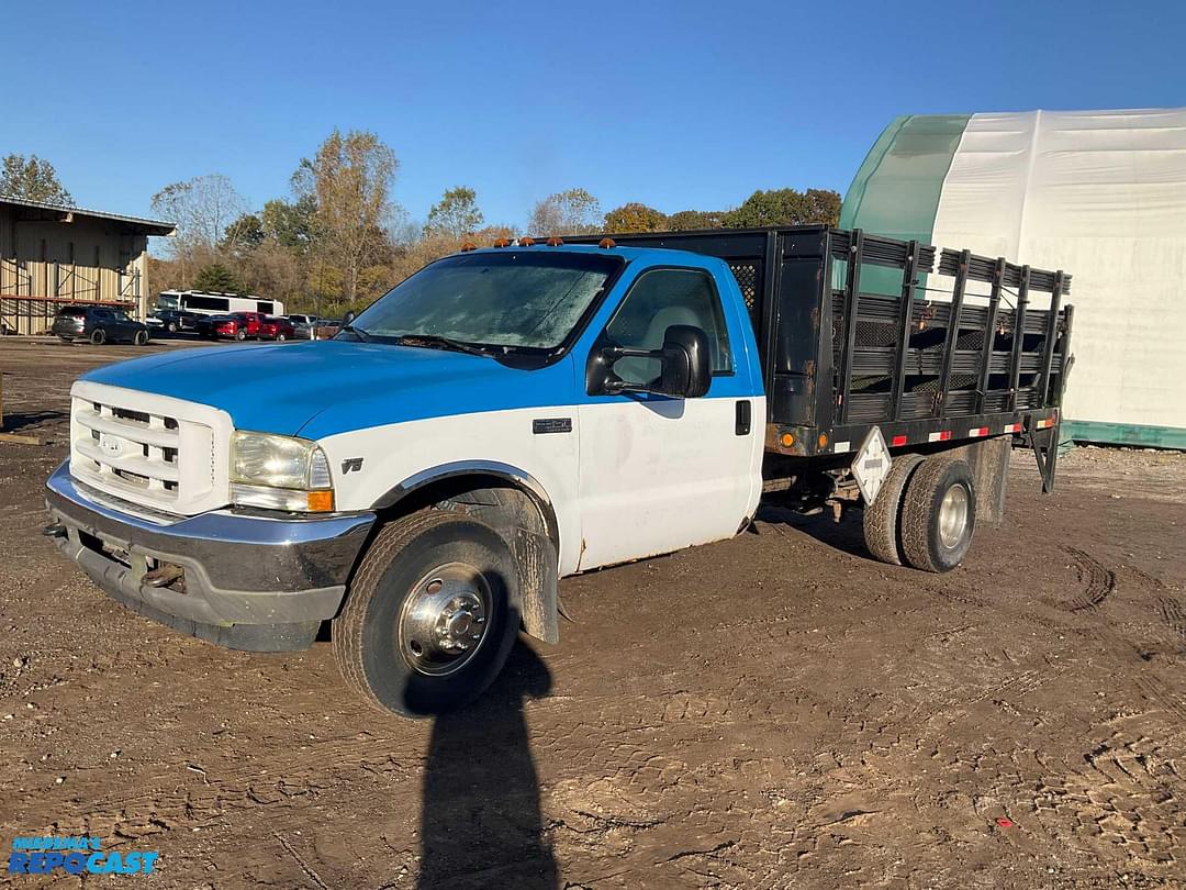 Image of Ford F-350 Primary image