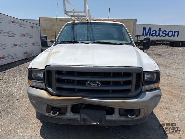 Image of Ford F-350 equipment image 1