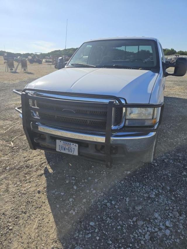 Image of Ford F-350 equipment image 1