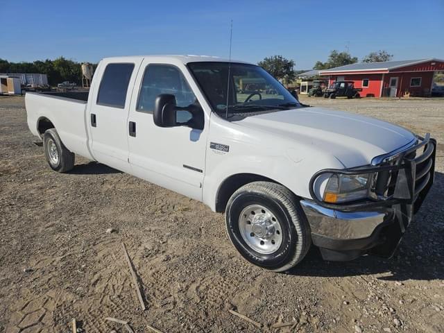 Image of Ford F-350 equipment image 3