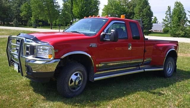 Image of Ford F-350 equipment image 2