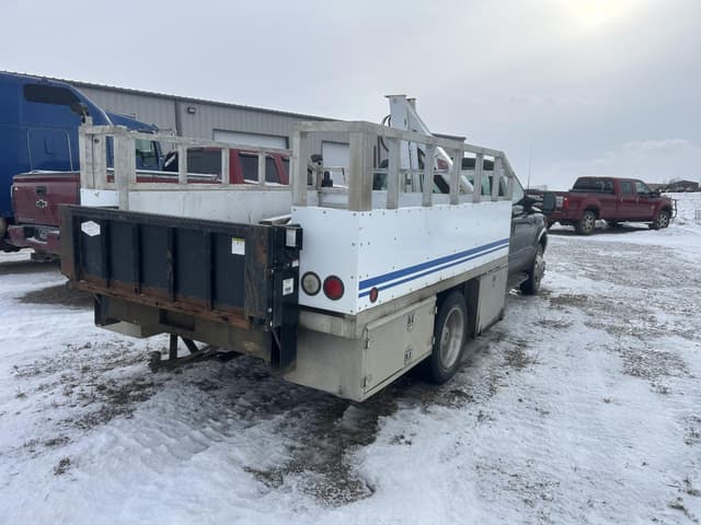 Image of Ford F-450 equipment image 2