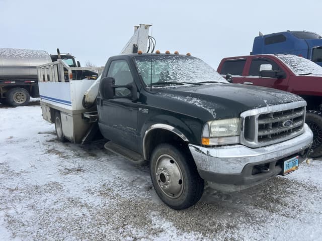 Image of Ford F-450 equipment image 4