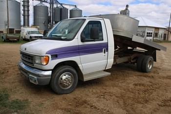 2002 Ford F-450 Equipment Image0
