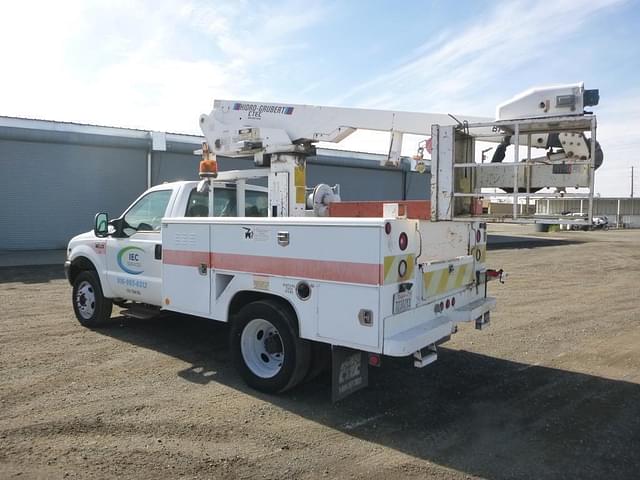 Image of Ford F-450 equipment image 3