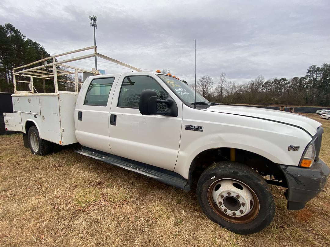 Image of Ford F-450 Primary image