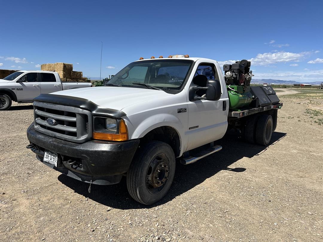 Image of Ford F-450 Primary image