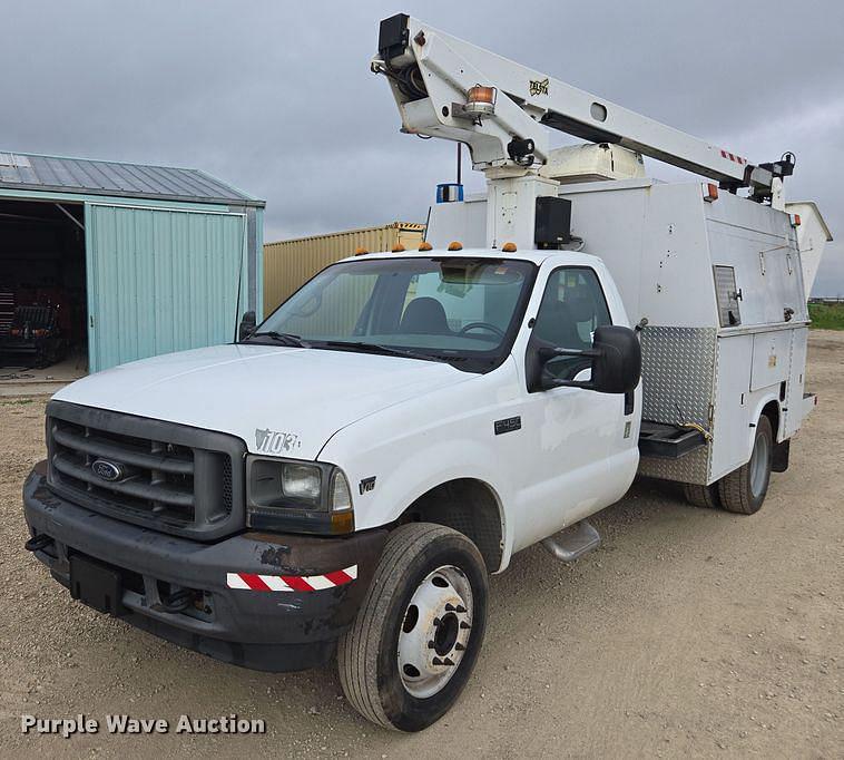 Image of Ford F-450 Primary image
