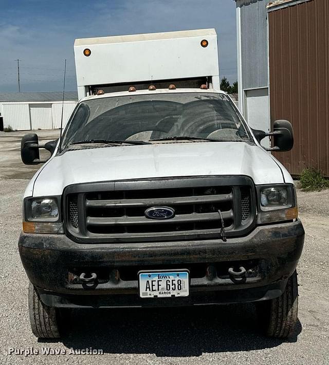 Image of Ford F-450 equipment image 1