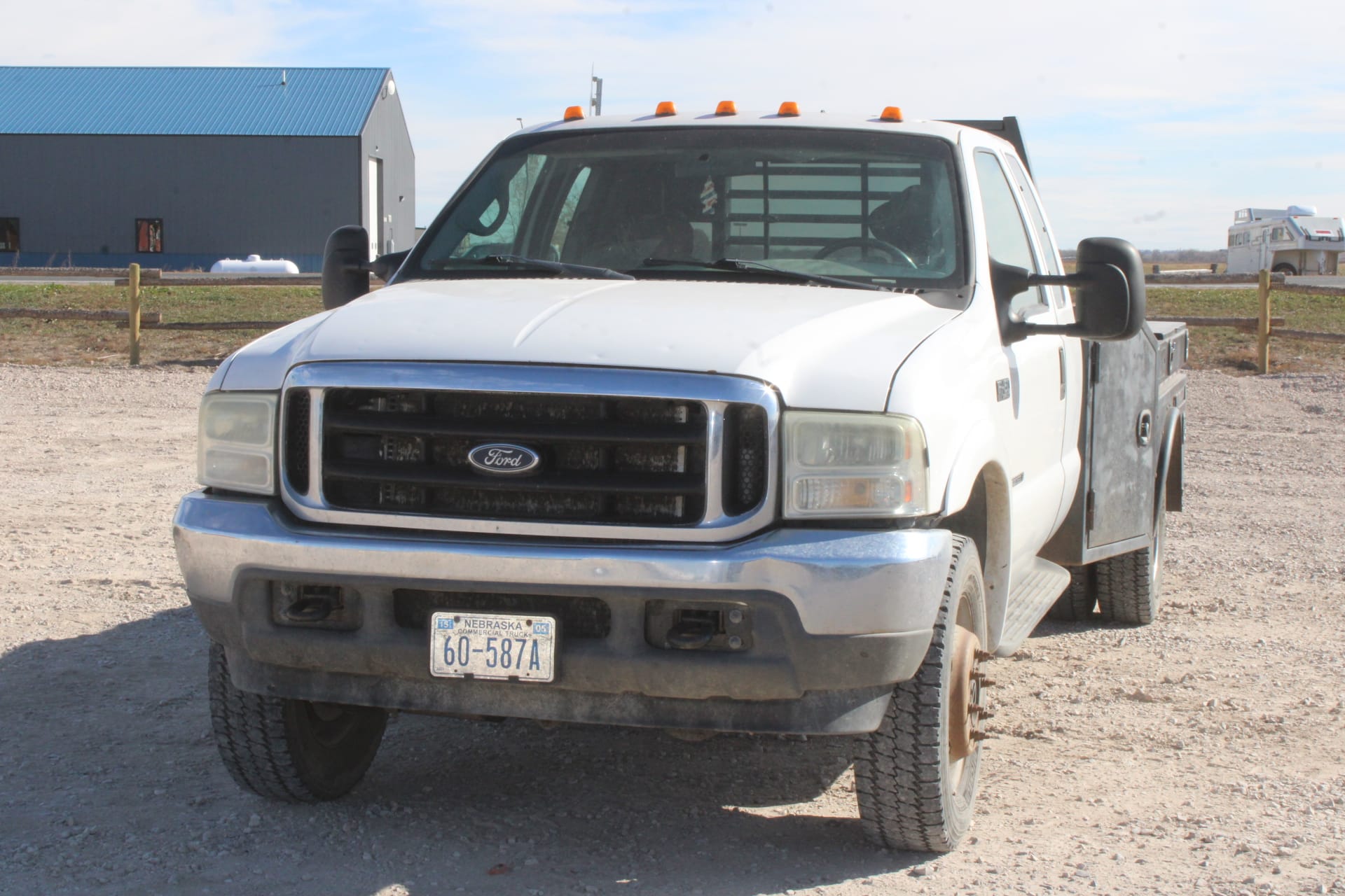 2002 Ford F-450 Equipment Image0