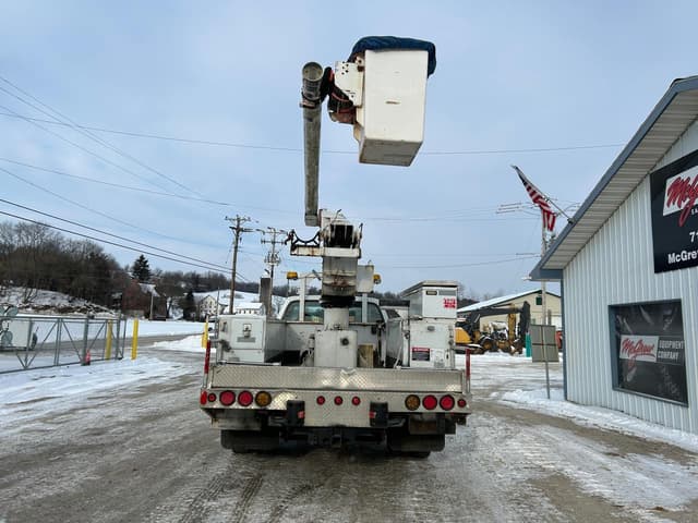 Image of Ford F-550 equipment image 3