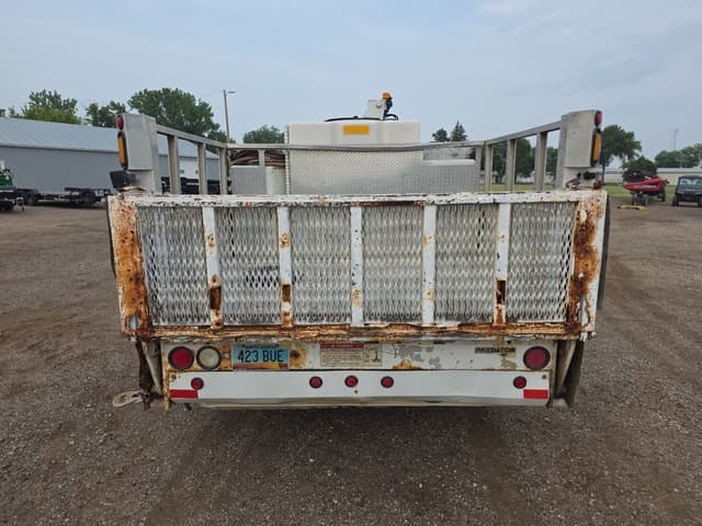 Image of Ford F-550 equipment image 3
