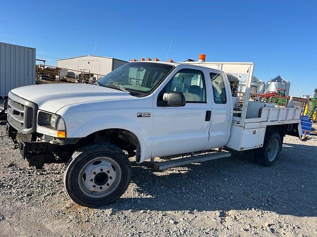 Image of Ford F-550 equipment image 3