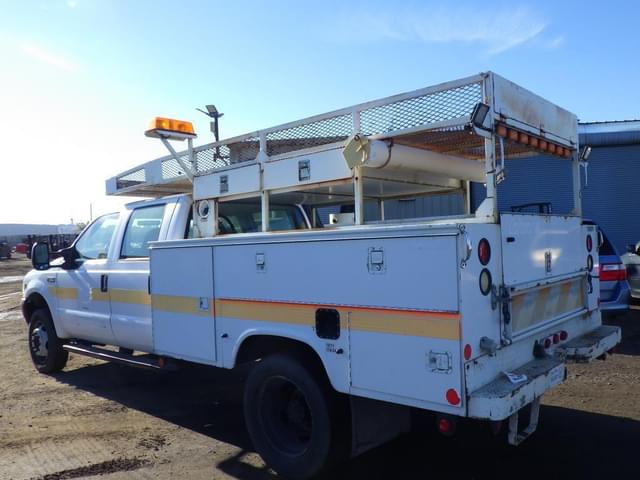 Image of Ford F-550 equipment image 3