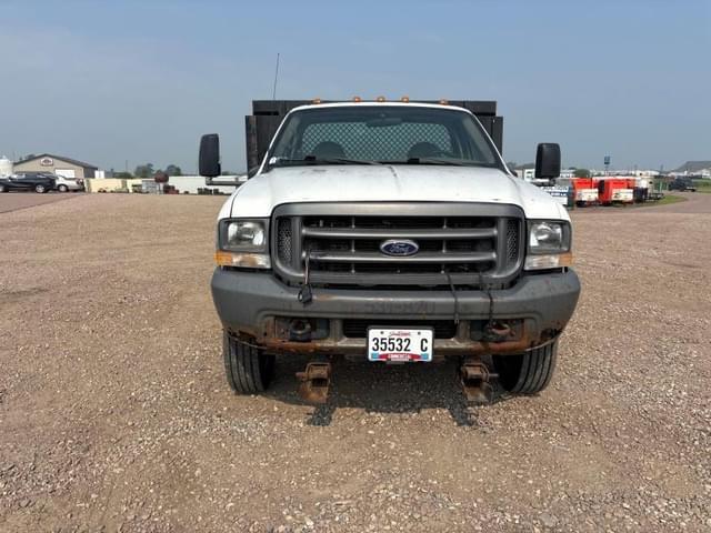 Image of Ford F-550 equipment image 4