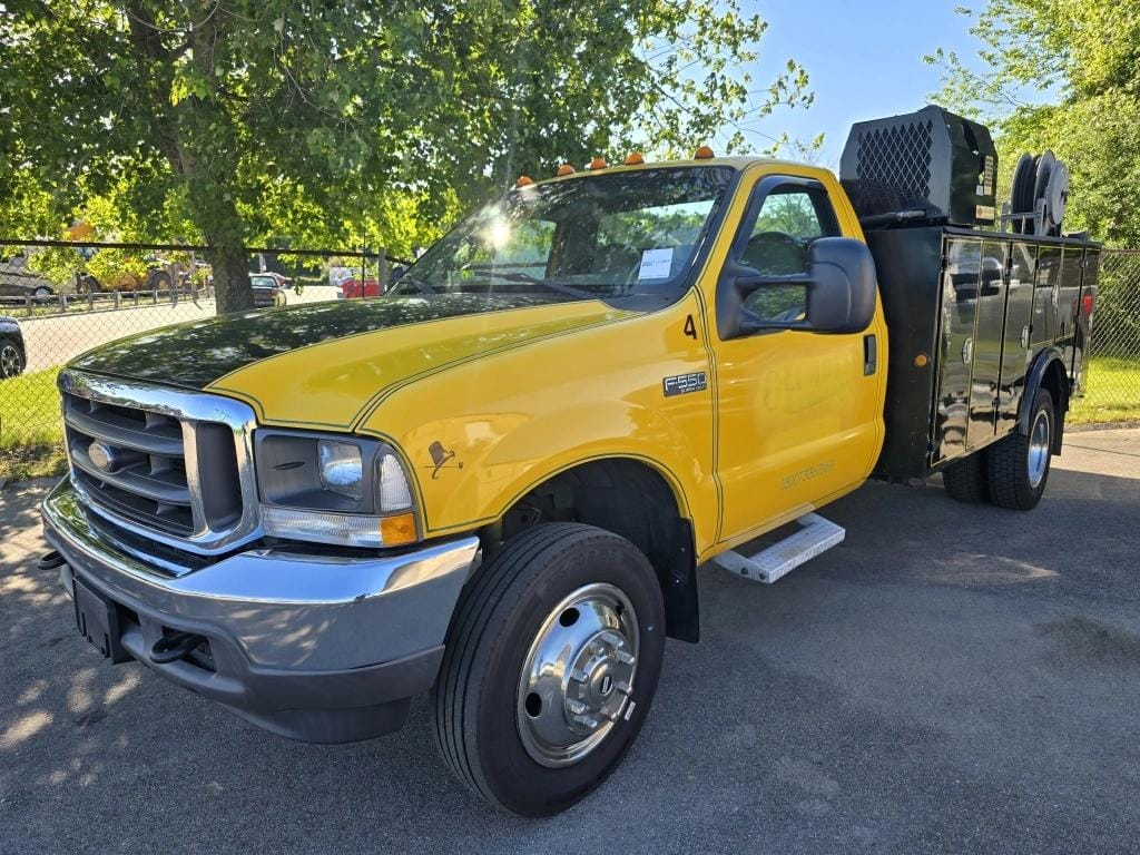 2002 Ford F-550 Equipment Image0