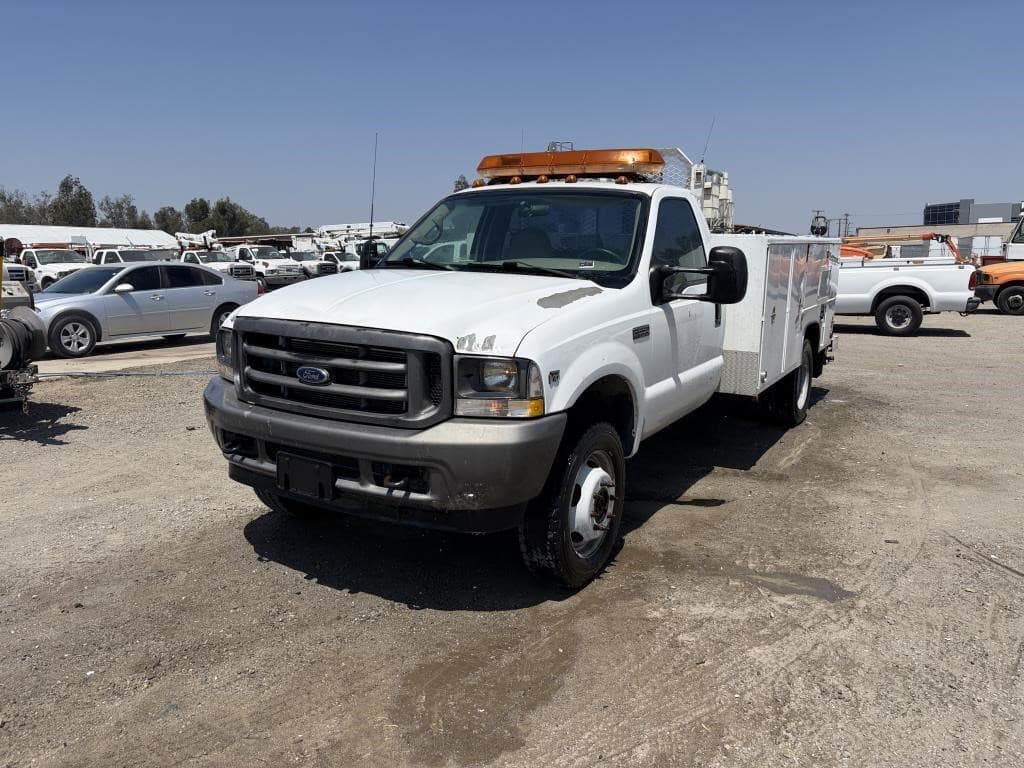 Image of Ford F-550 Primary image