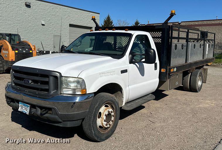 Image of Ford F-550 Primary image