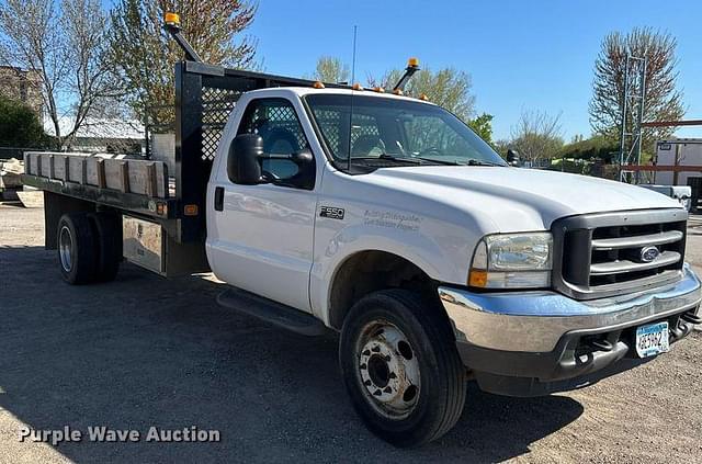 Image of Ford F-550 equipment image 2