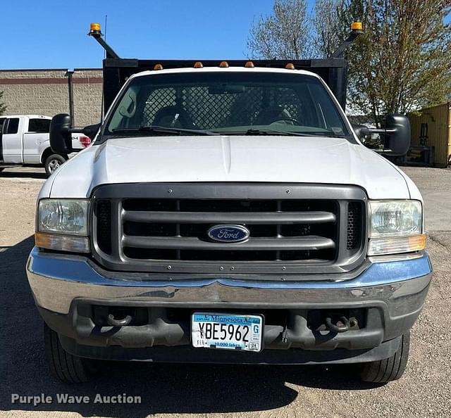 Image of Ford F-550 equipment image 1