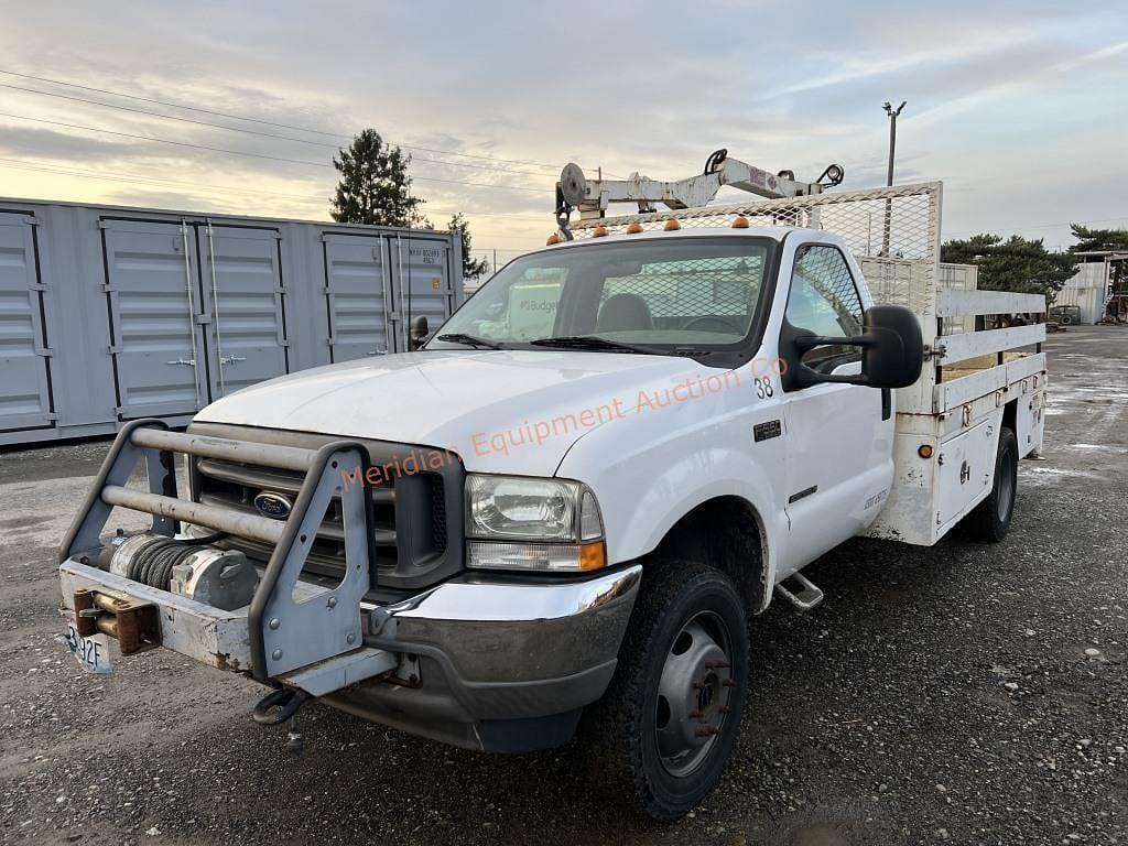 Image of Ford F-550 Primary image