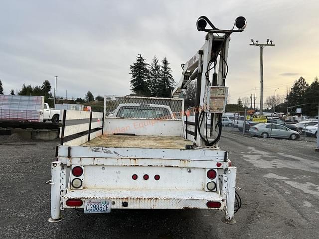 Image of Ford F-550 equipment image 3