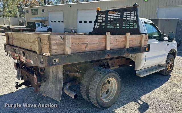 Image of Ford F-550 equipment image 4