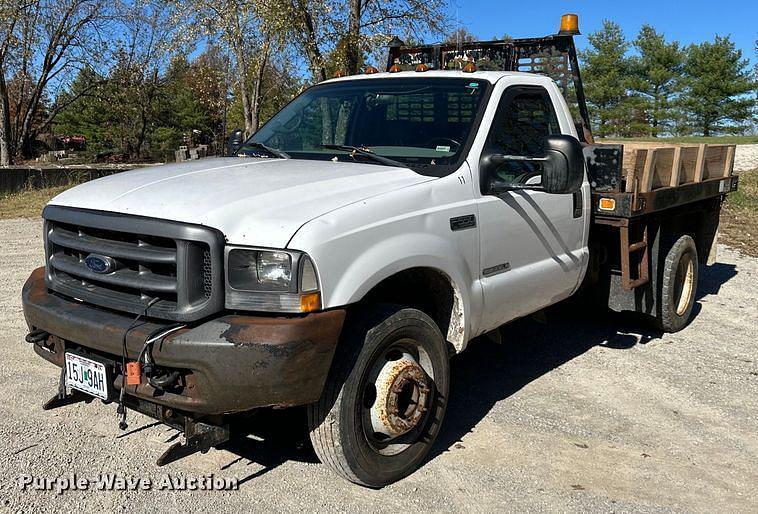 Image of Ford F-550 Primary image