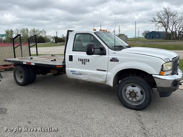 Image of Ford F-550 equipment image 3