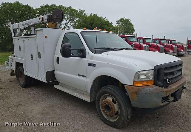 Image of Ford F-550 equipment image 2