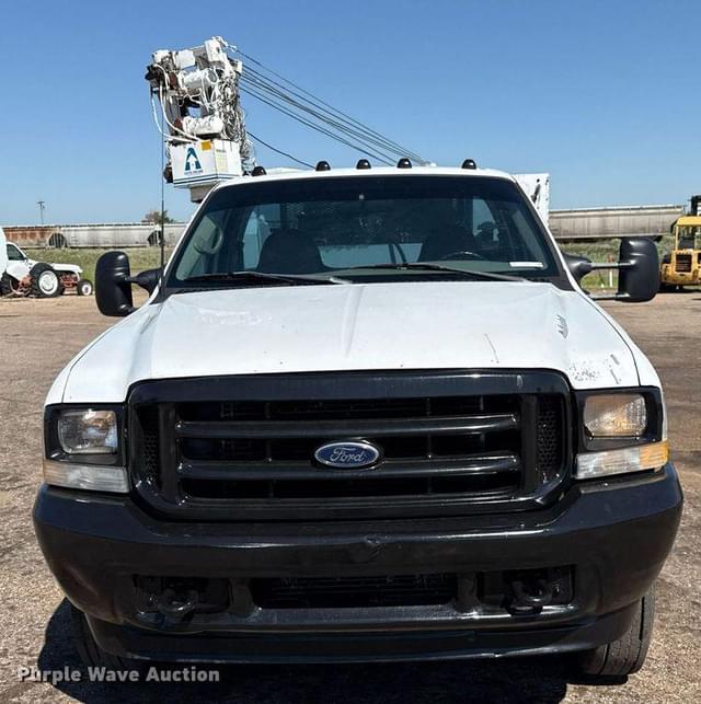 Image of Ford F-550 equipment image 1