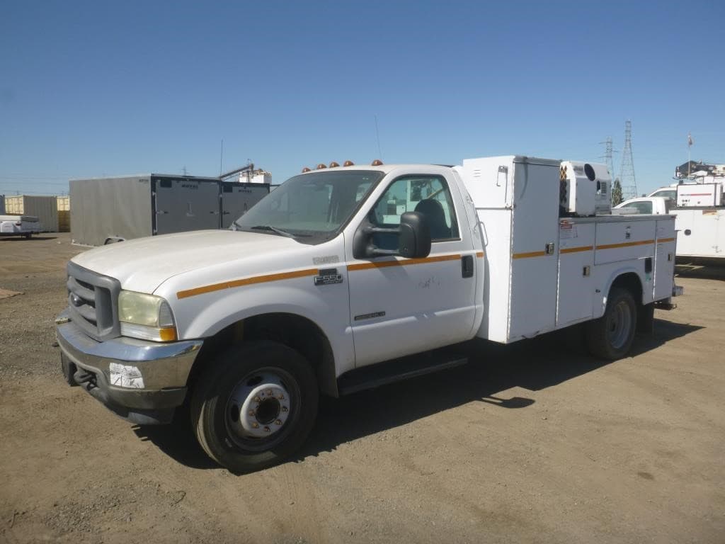 Image of Ford F-550 Primary image