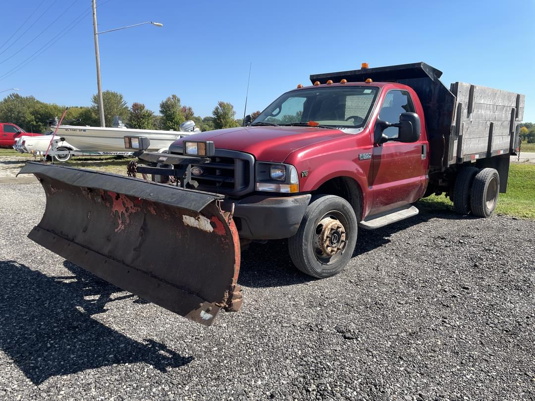 Image of Ford F-550 Primary image