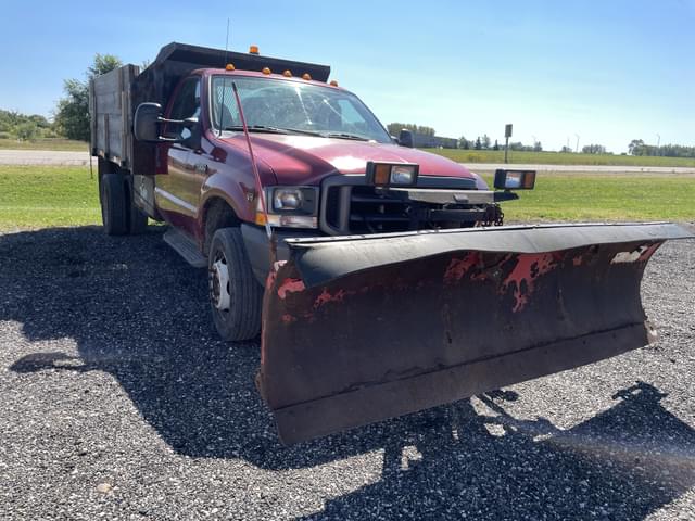 Image of Ford F-550 equipment image 2