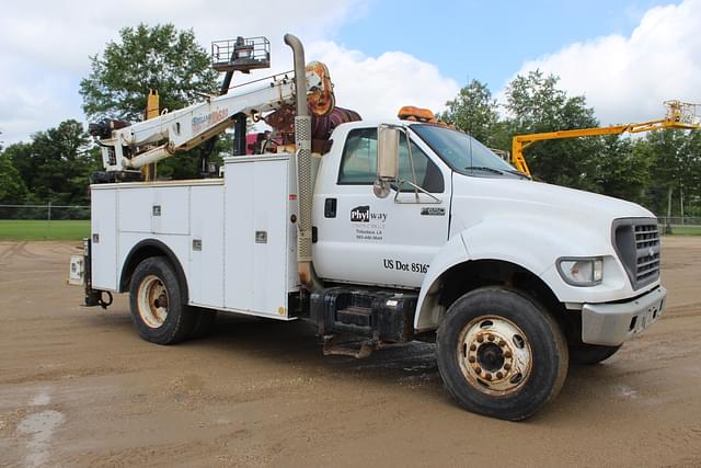 Image of Ford F-650 equipment image 1
