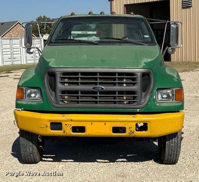 Image of Ford F-650 equipment image 1