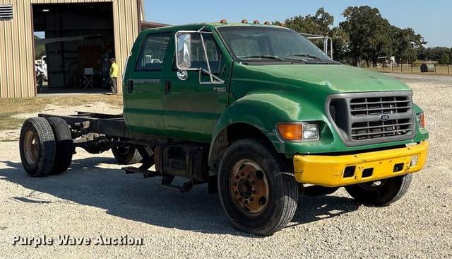 Image of Ford F-650 equipment image 2