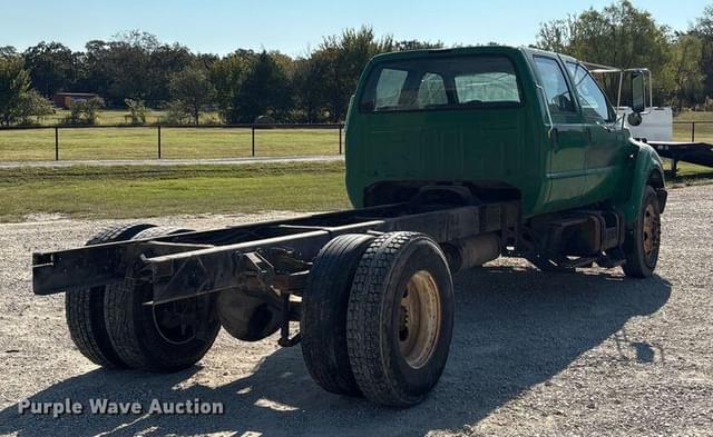 Image of Ford F-650 equipment image 4