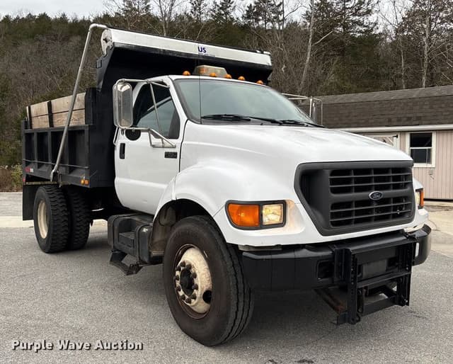 Image of Ford F-650 equipment image 2