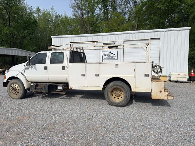 Image of Ford F-650 equipment image 2