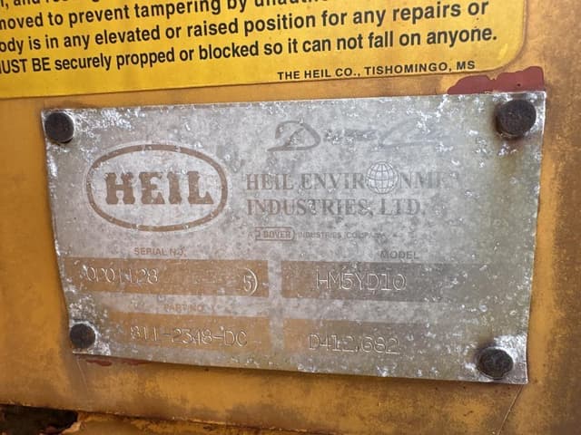 Image of Ford F-750 equipment image 3