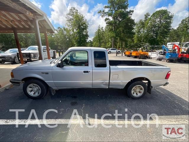 Image of Ford Ranger XLT equipment image 1