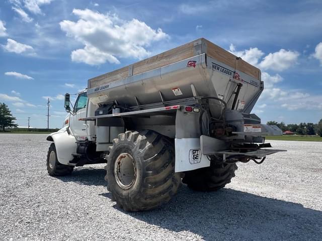 Image of Ford 9500 equipment image 3