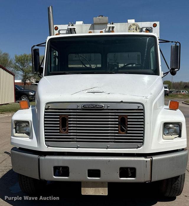 Image of Freightliner Business Class M2 equipment image 1