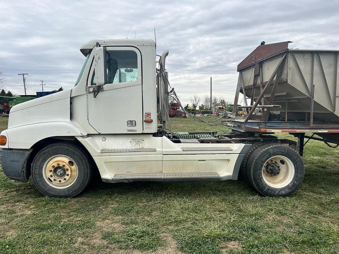 Image of Freightliner Century 112 Primary image