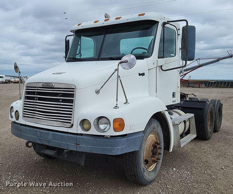 Main image Freightliner Century Class