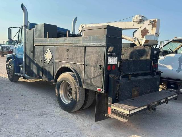 Image of Freightliner FL60 equipment image 3