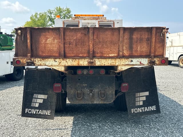 Image of Freightliner FL60 equipment image 4