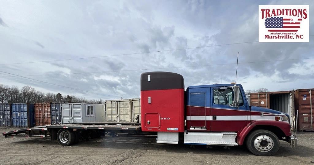 Image of Freightliner FL60 Primary image